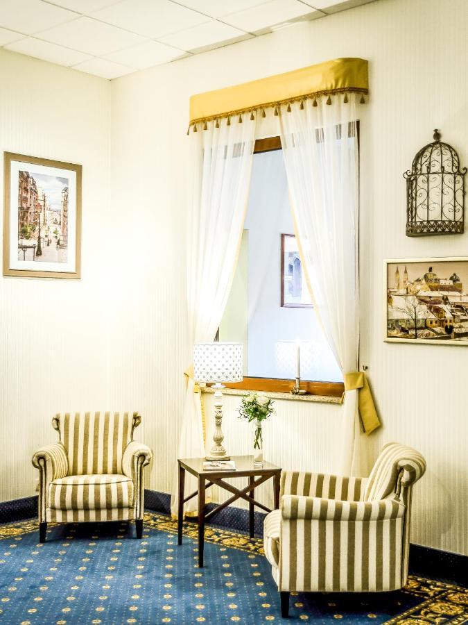 Hotel Stara Garbarnia Bed & Breakfast 3*