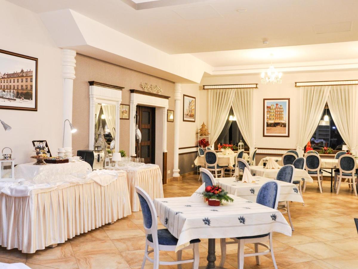 Hotel Stara Garbarnia Bed & Breakfast 3*